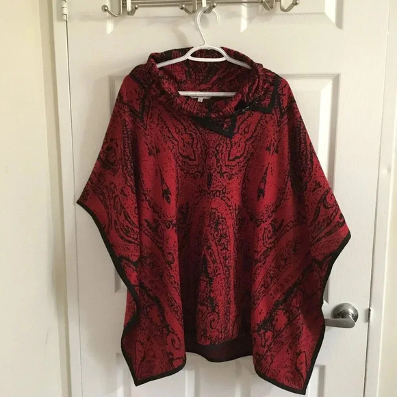 Cleo Turtleneck poncho sweater Red Black size large/Xlarge - Picture 1 of 5